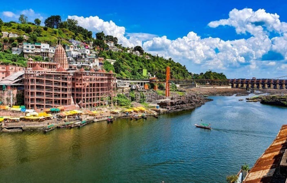 Hanuwantiya Tent City at Gaumukh Ghat